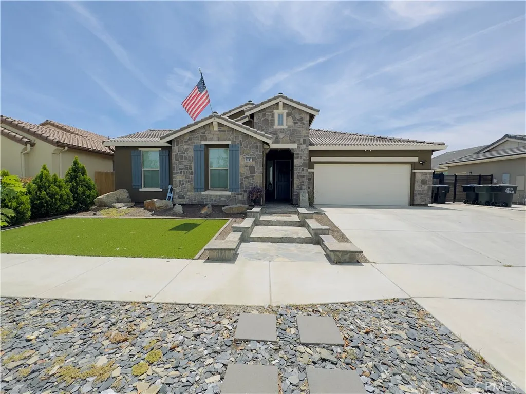 1849 W Porter, Visalia, CA 93291 - Main photo, Visalia, CA