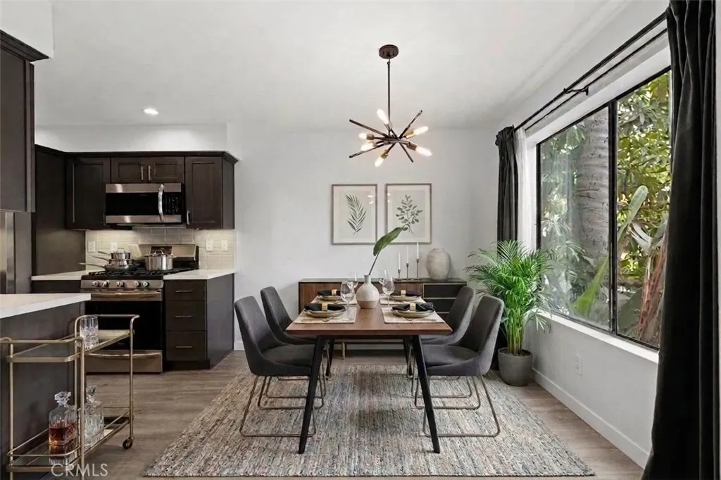 4536 Colbath Avenue Unit 101, Sherman Oaks, CA 91423 - Photo 3 of 25, Sherman Oaks, CA