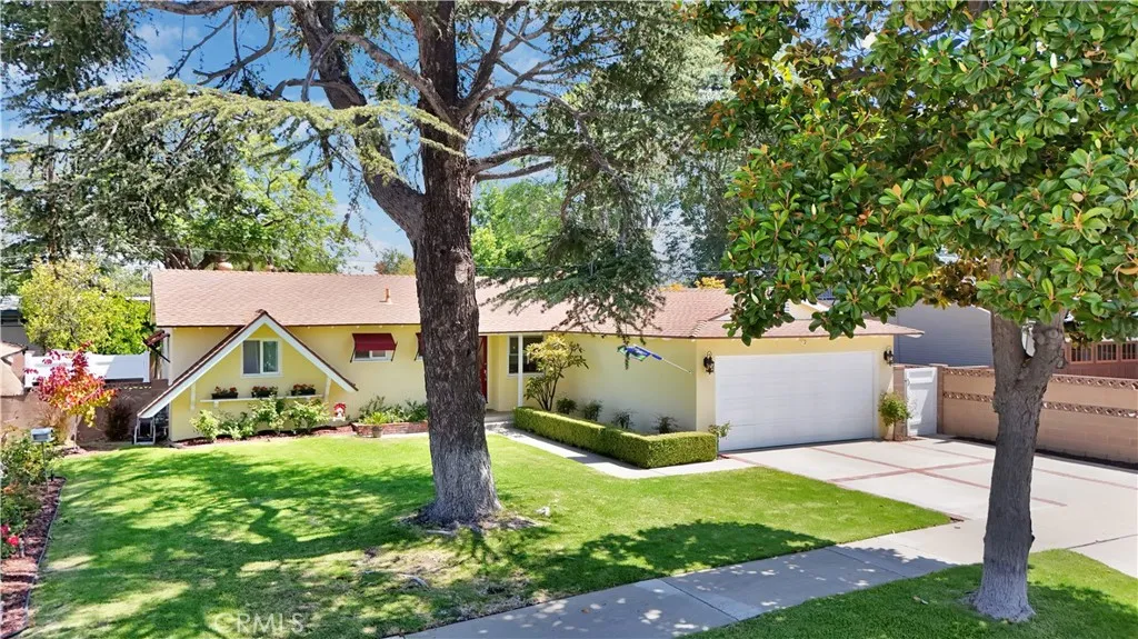 2415 E Oakmont, Orange, CA 92867 - Photo 2 of 33, Orange, CA