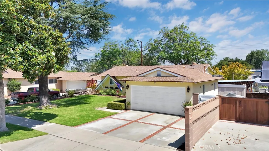 2415 E Oakmont, Orange, CA 92867 - Photo 3 of 33, Orange, CA