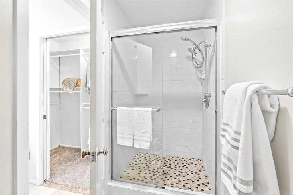 https://cdn.realtyfeed.com/cdn/127/306752495/319d74fc5bb1437ce40ad260f759fb75.webp