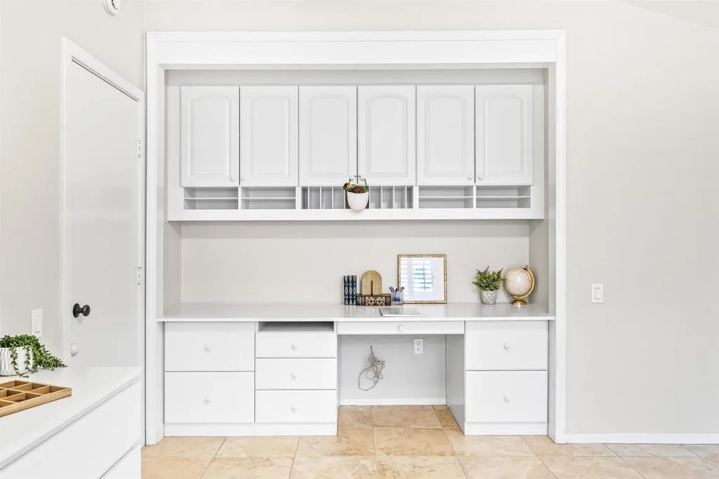 https://cdn.realtyfeed.com/cdn/127/306752495/35e0b5d09664c94220e11d09aa36bb34.webp