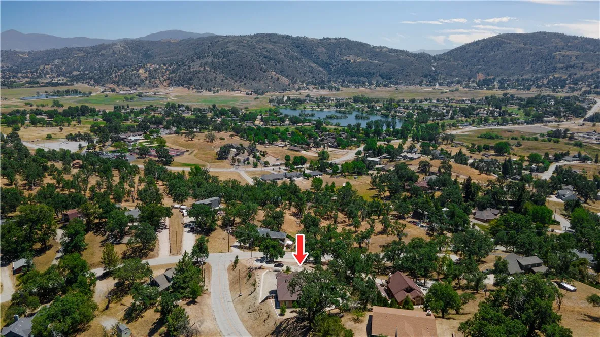 29801 Greenwater Drive, Tehachapi, CA 93561 - Photo 5 of 47, Tehachapi, CA