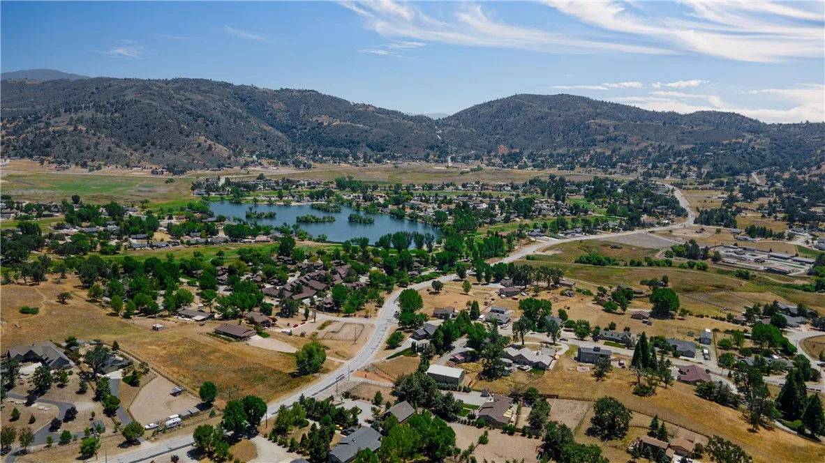 29801 Greenwater Drive, Tehachapi, CA 93561 - Photo 4 of 47, Tehachapi, CA