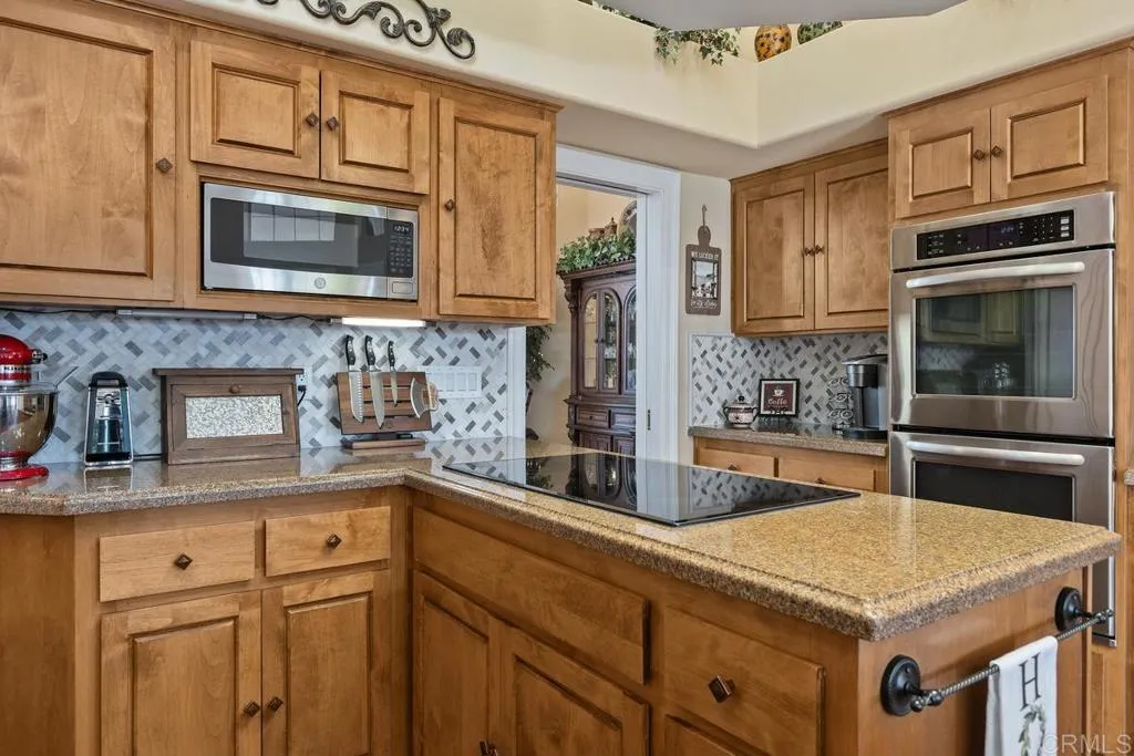 https://cdn.realtyfeed.com/cdn/127/306752524/9c109eabc832fdc0a4cd4d80f41cfc63.webp