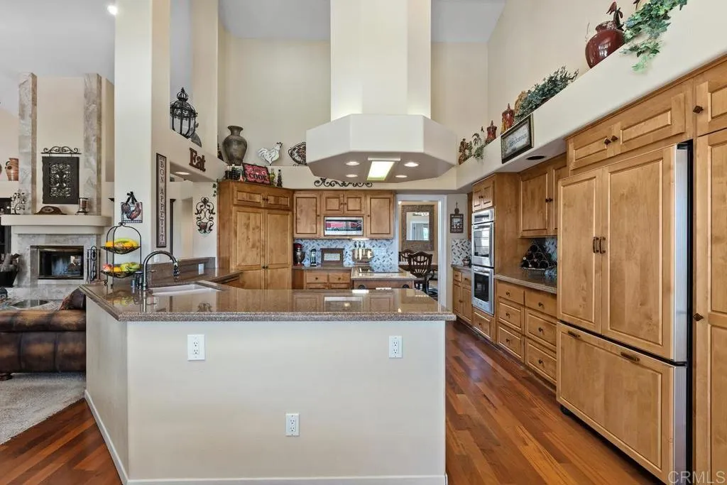 https://cdn.realtyfeed.com/cdn/127/306752524/fe168f1ab0d3ea52e05c5918d3914ab4.webp