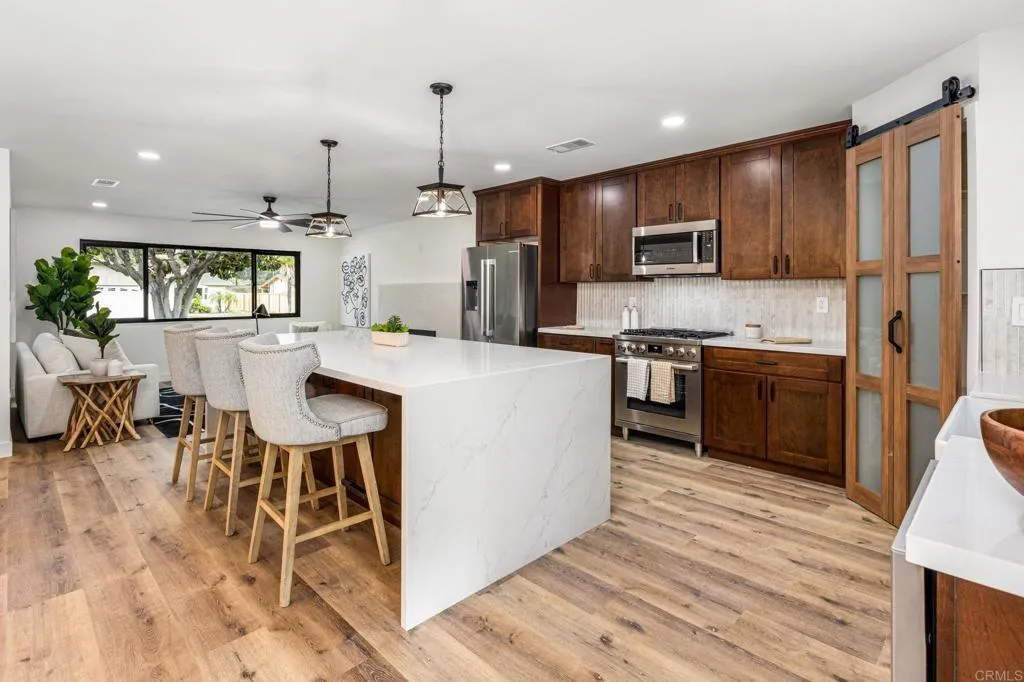 https://cdn.realtyfeed.com/cdn/127/306752527/258c5ea2c5994328c41f501661c07b21.webp