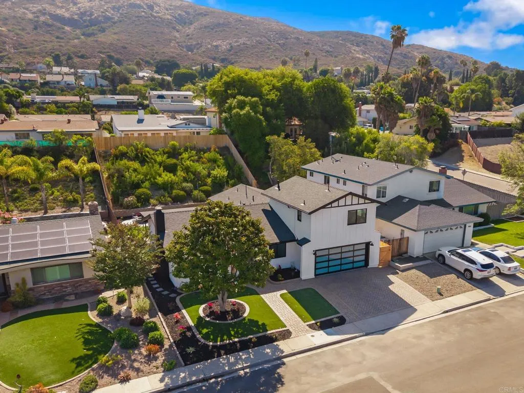 https://cdn.realtyfeed.com/cdn/127/306752527/40a4c4d7ba8492c8e5edbb8c40ee3aeb.webp