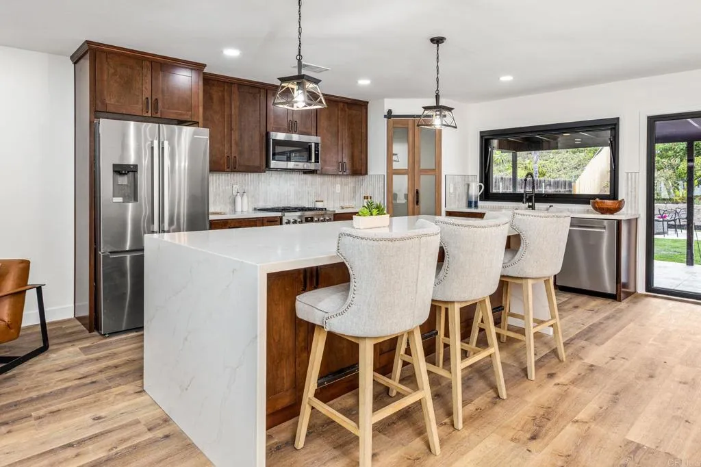 https://cdn.realtyfeed.com/cdn/127/306752527/536a2b2b7a3ca521485dde86a6ba5dc6.webp