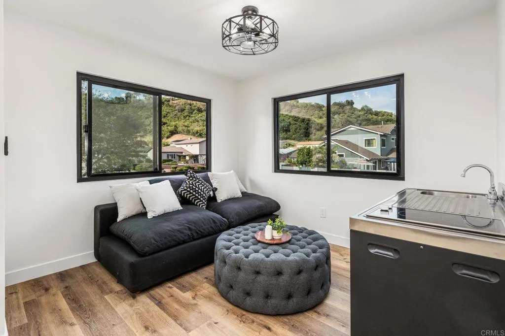 https://cdn.realtyfeed.com/cdn/127/306752527/d38913065677d79ff95e8e367f4a8c68.webp