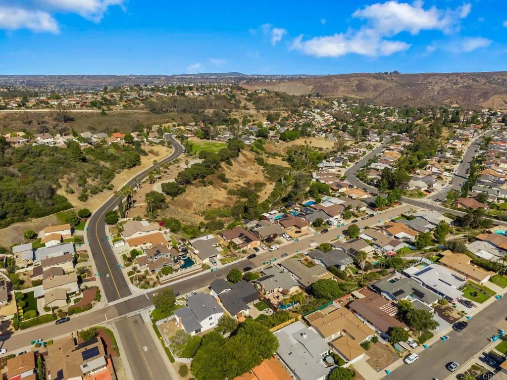 https://cdn.realtyfeed.com/cdn/127/306752527/f443dc41edb7d21ad4ea6daa10d69a97.webp