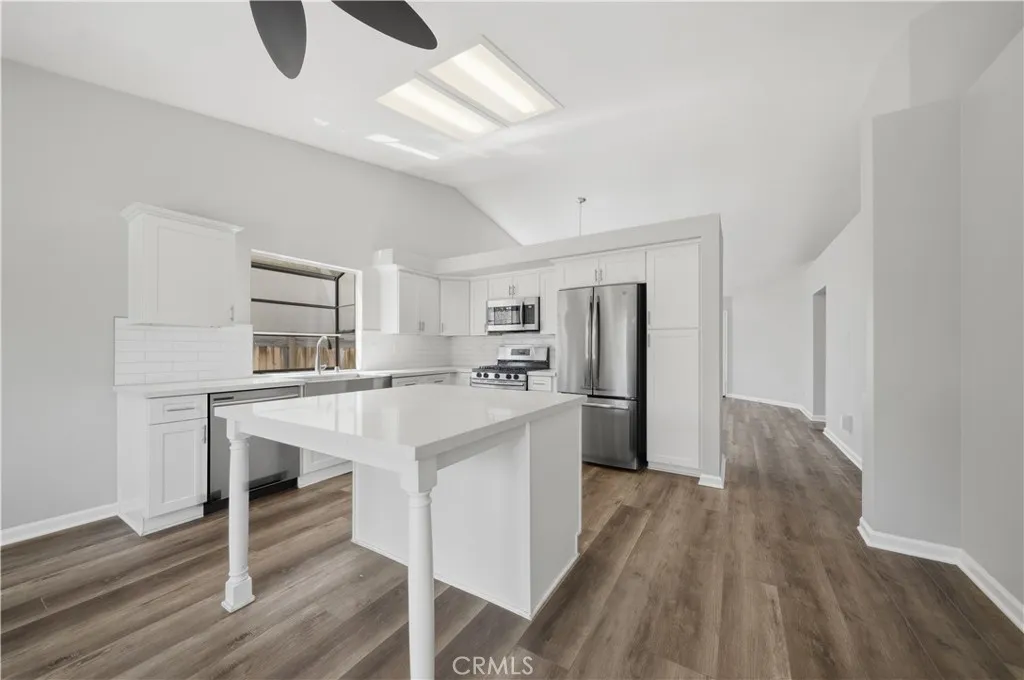 24428 Oakridge Cir, Murrieta, CA 92562 - Main photo, Murrieta, CA