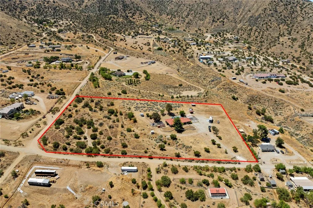 902 Searchlight Ranch Road, Acton, CA 93510 - Photo 5 of 58, Acton, CA
