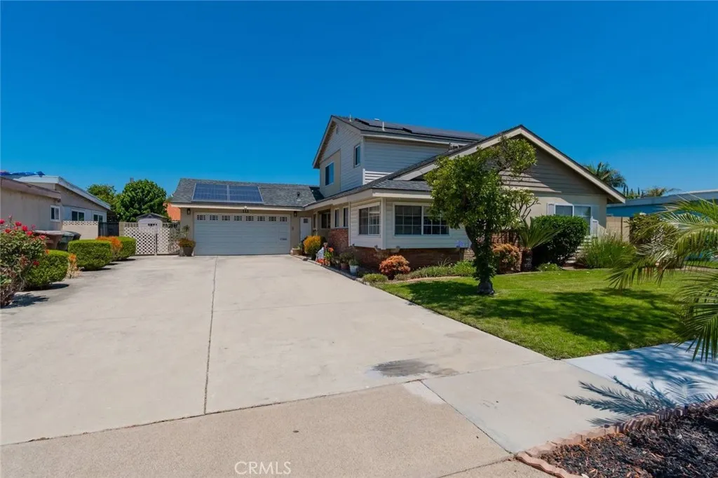 111 N Trevor Street, Anaheim, CA 92806 - Photo 3 of 40, Anaheim, CA