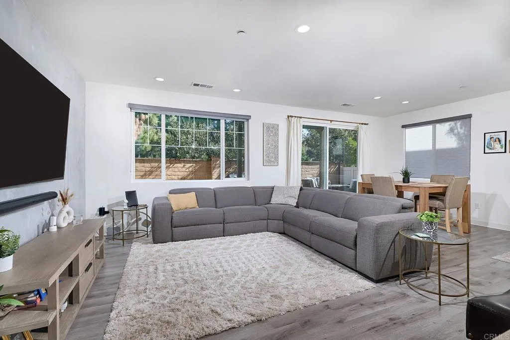 1278 Via Fanal, Oceanside, CA 92056 - Photo 4 of 39, Oceanside, CA