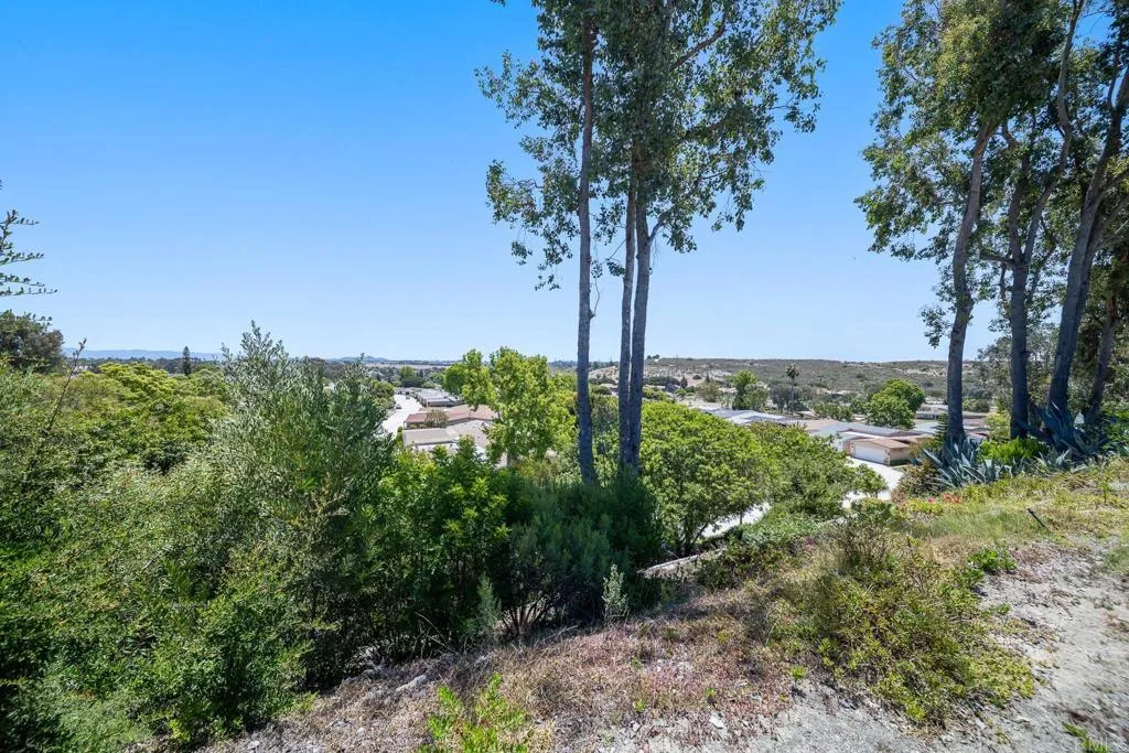 https://cdn.realtyfeed.com/cdn/127/306752543/302c32ce18fc068f30fb05b10d8dc1f1.webp