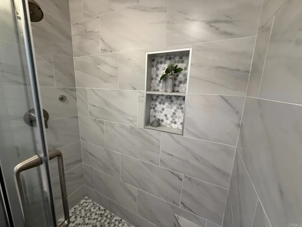 https://cdn.realtyfeed.com/cdn/127/306752543/da6637742c6df36c91abd6776bec6e26.webp