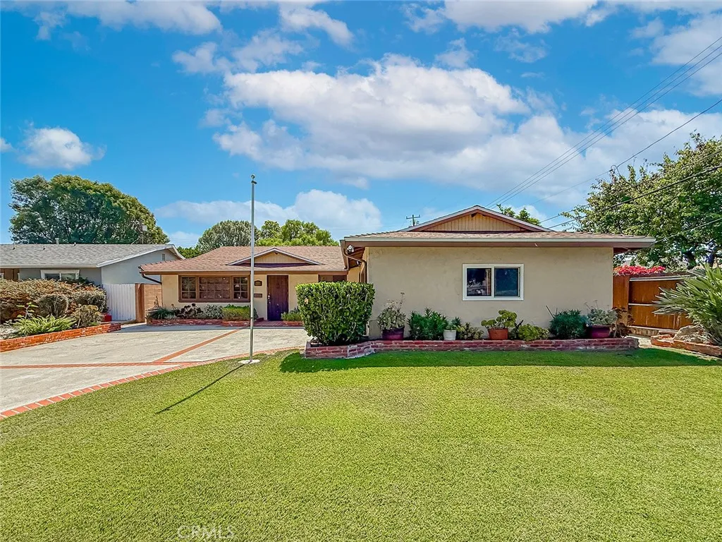10514 Hillview Avenue, Chatsworth, CA 91311 - Photo 2 of 48, Chatsworth, CA