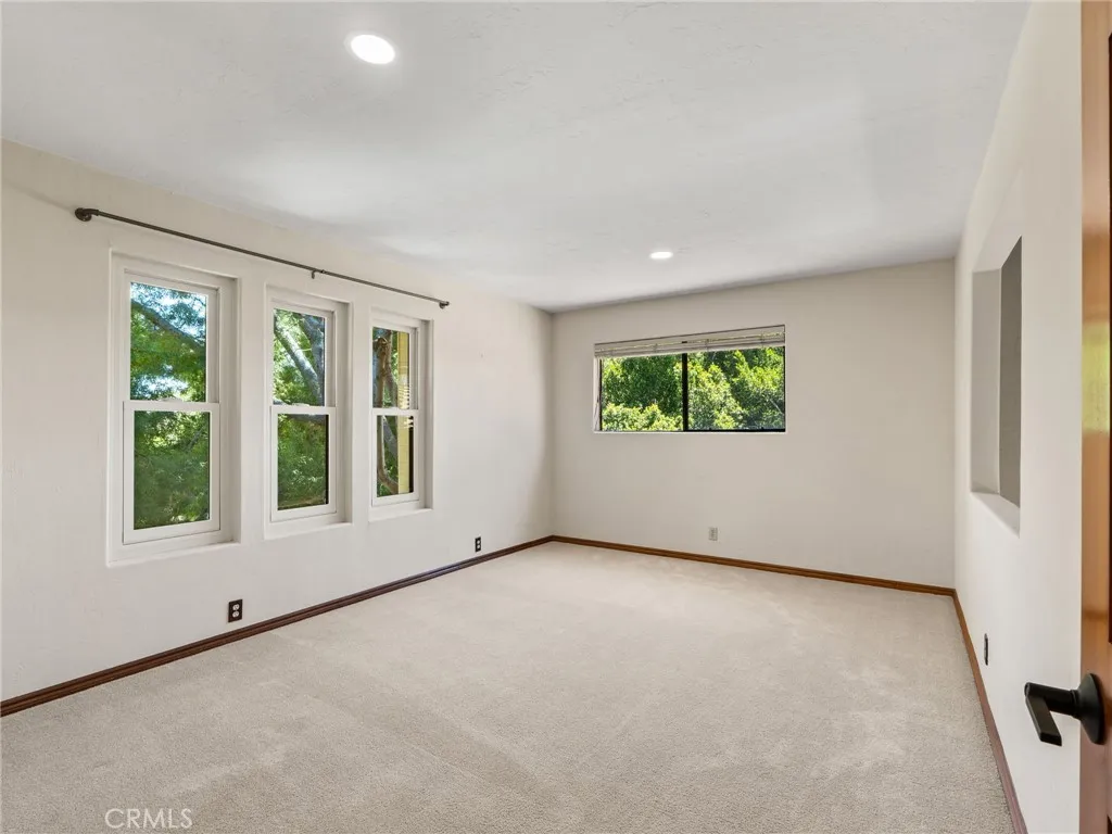 https://cdn.realtyfeed.com/cdn/127/306752550/11461912195a4ab47f79bc6e24111c7d.webp