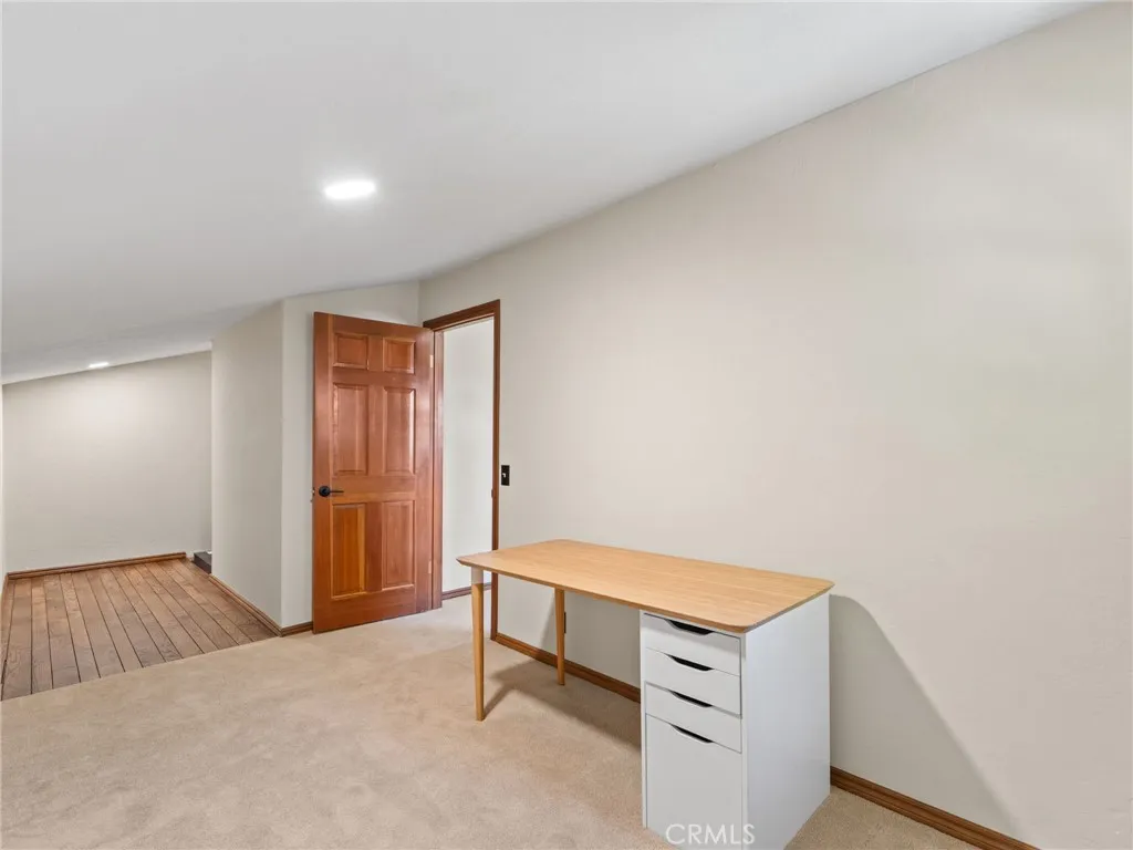 https://cdn.realtyfeed.com/cdn/127/306752550/1b7397172ffd505154d5a46b9eb45a8c.webp