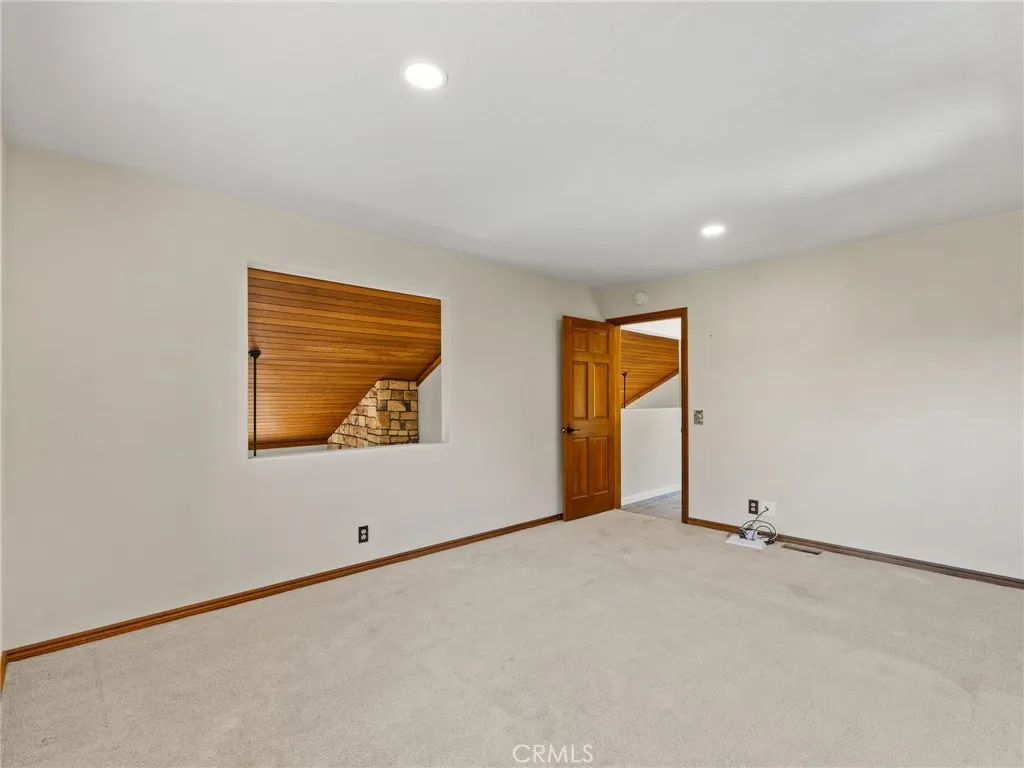 https://cdn.realtyfeed.com/cdn/127/306752550/24366393c69dfe595edfd6c026c3cd24.webp