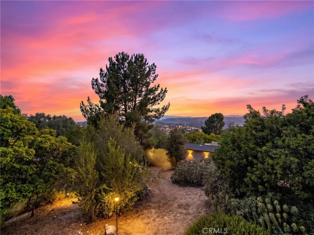 https://cdn.realtyfeed.com/cdn/127/306752550/28792808f0c2734fa565c1d3c73c6e57.webp