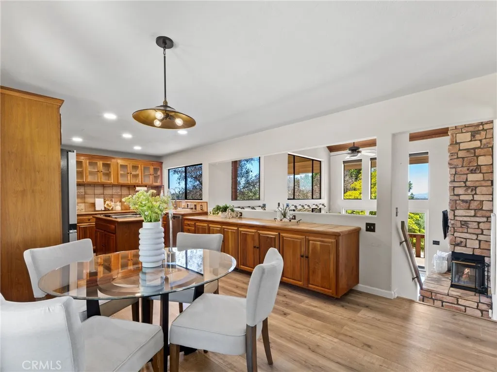 https://cdn.realtyfeed.com/cdn/127/306752550/41807d3ad94135a61679382aef2a952d.webp
