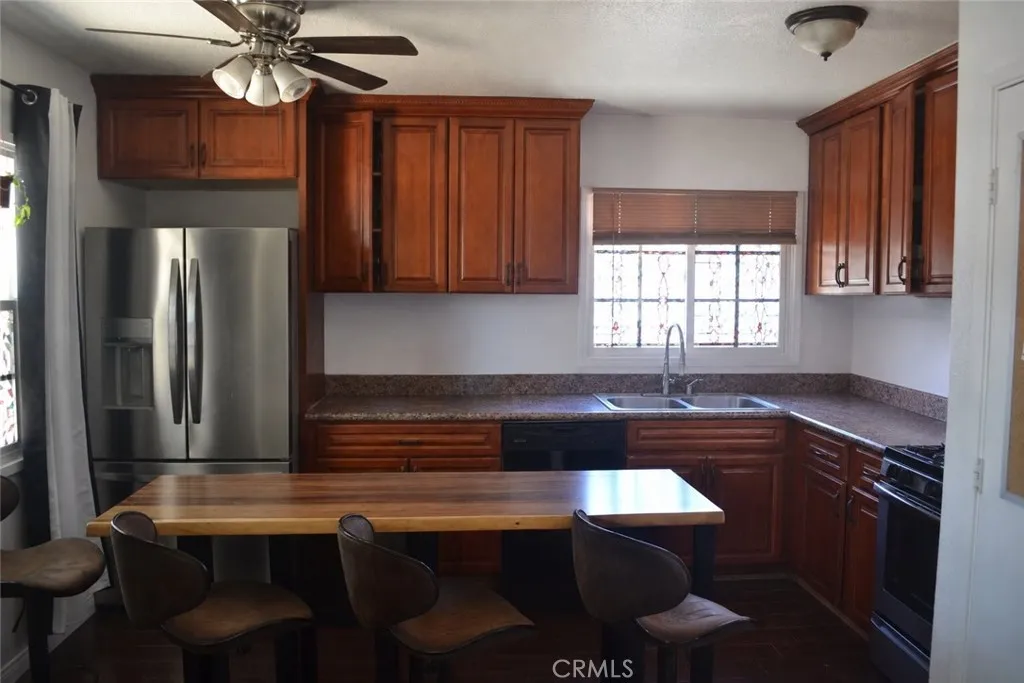 1241 Holly Vista Boulevard, San Bernardino, CA 92404 - Photo 5 of 17, San Bernardino, CA
