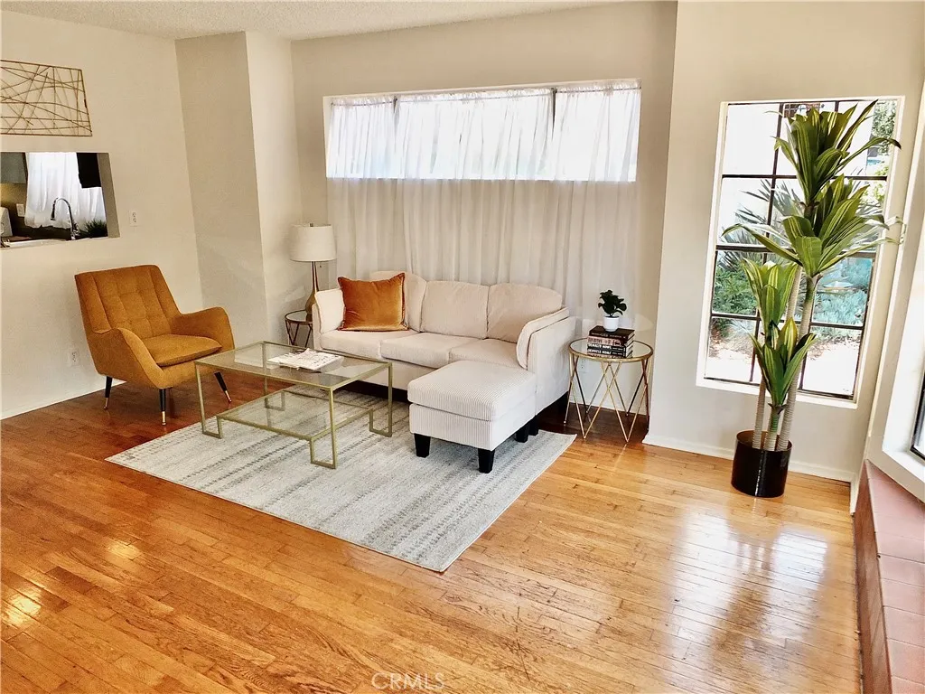 336 Eliot Lane, Long Beach, CA 90814 - Photo 3 of 23, Long Beach, CA