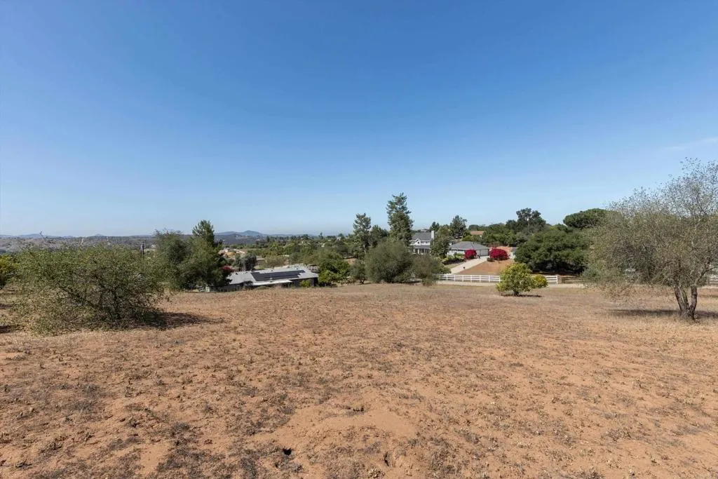 https://cdn.realtyfeed.com/cdn/127/306752566/4221797cab06f5d3a70483f575ff5b9f.webp