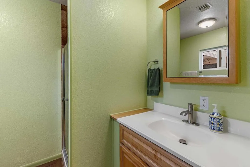 https://cdn.realtyfeed.com/cdn/127/306752566/43cf43d28ba738fcfe4bbcc45d75ab34.webp