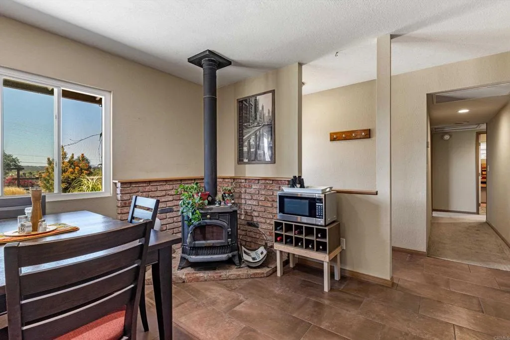 https://cdn.realtyfeed.com/cdn/127/306752566/66b80ab57457661ba5e20f91b7d367f0.webp