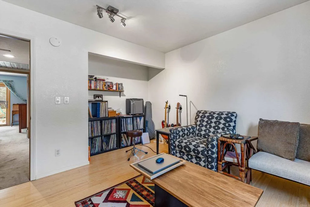 https://cdn.realtyfeed.com/cdn/127/306752566/8287083d88f2f1715d5496efc9f866ad.webp