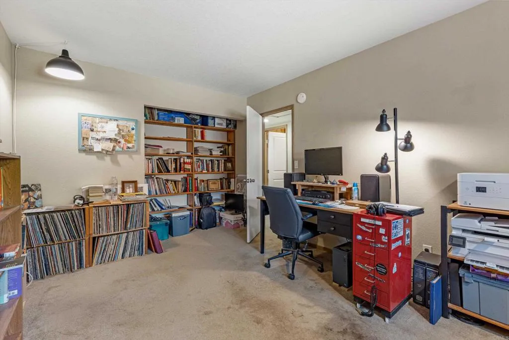 https://cdn.realtyfeed.com/cdn/127/306752566/8f3f4544eda628b203e80ad08eeb665b.webp