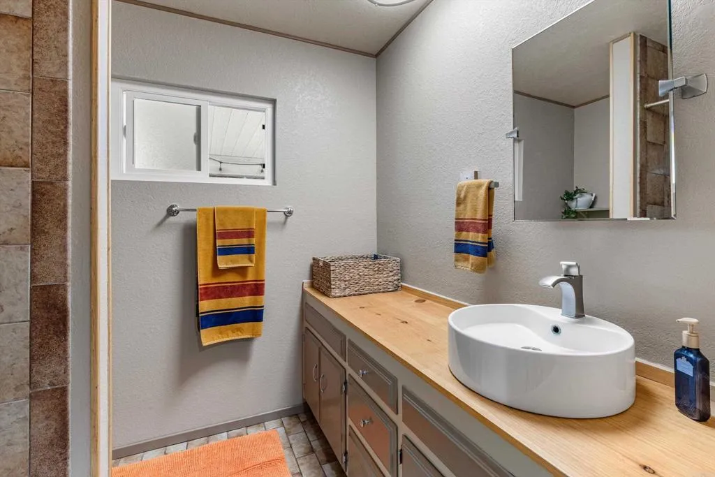 https://cdn.realtyfeed.com/cdn/127/306752566/9edb5069e932330993ebc1a5f5954ee6.webp