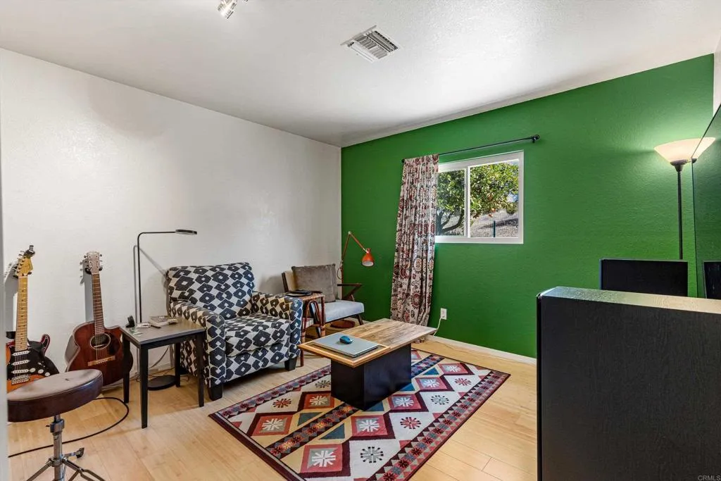https://cdn.realtyfeed.com/cdn/127/306752566/e52d5eadf4473e9a6368004ab9b4da48.webp