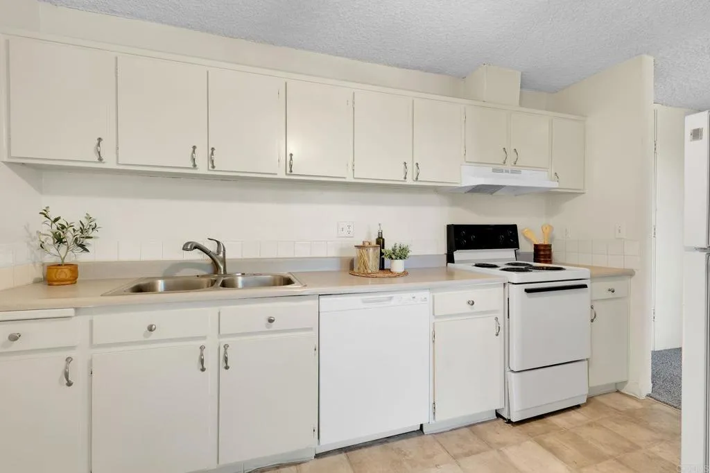 Photo #8: PTP2604838 Listing: Photo #8