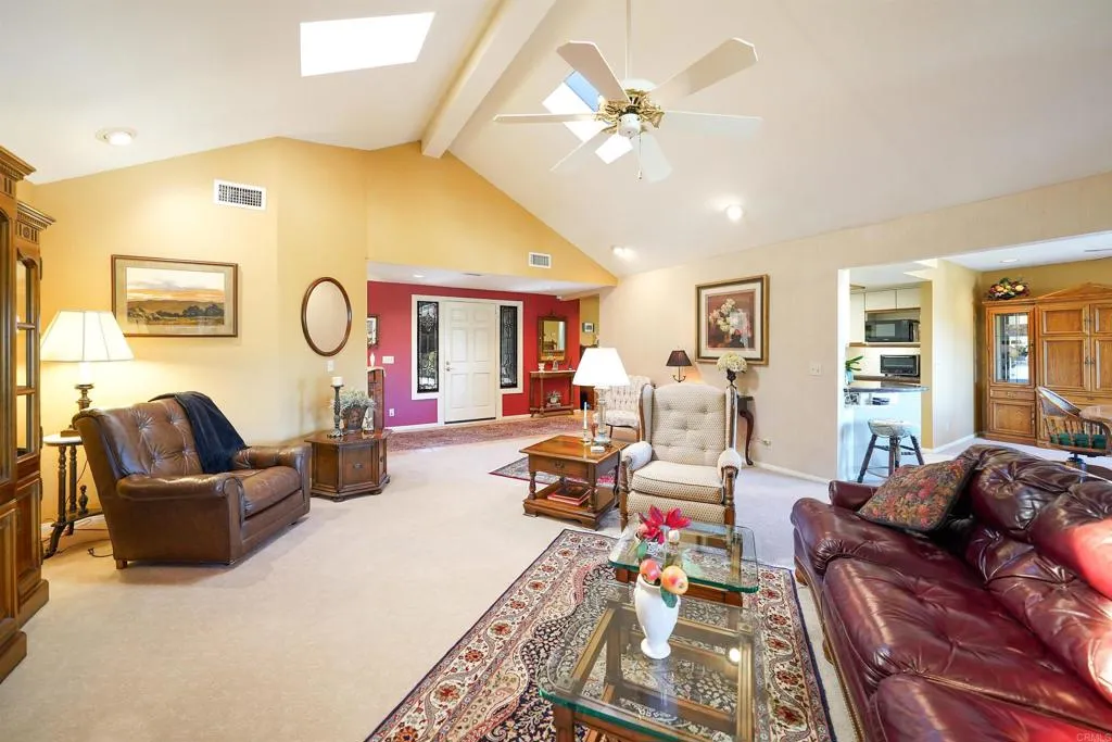 https://cdn.realtyfeed.com/cdn/127/306752571/2fd7cd1b68663c6e2ddf9ee28b15aeea.webp