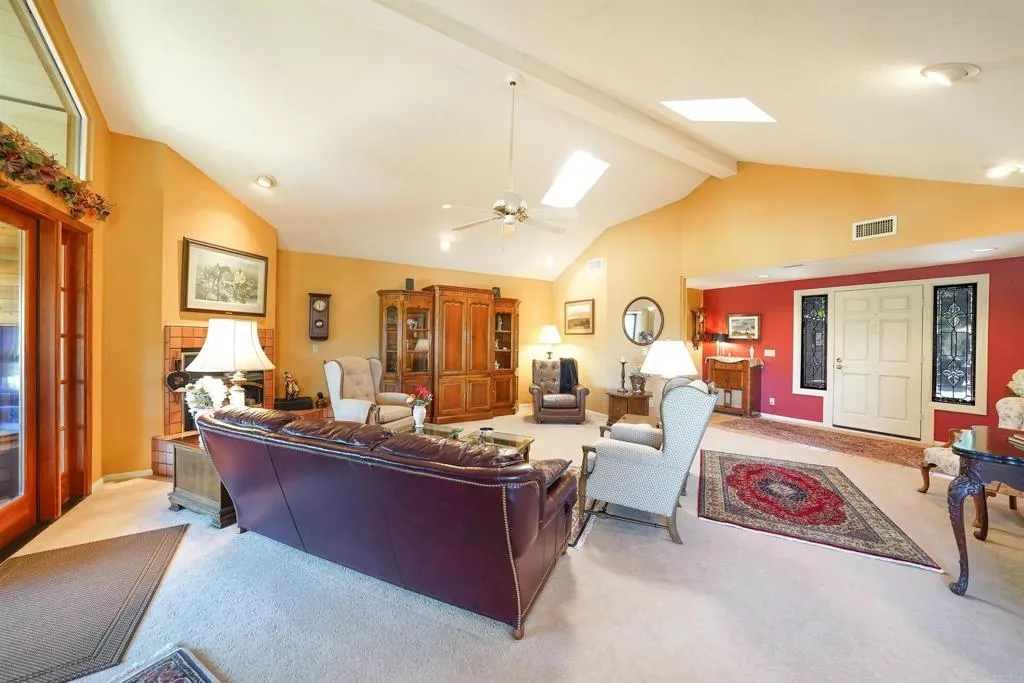 https://cdn.realtyfeed.com/cdn/127/306752571/3690a62d72bda9d47ed619aaa33cdc87.webp