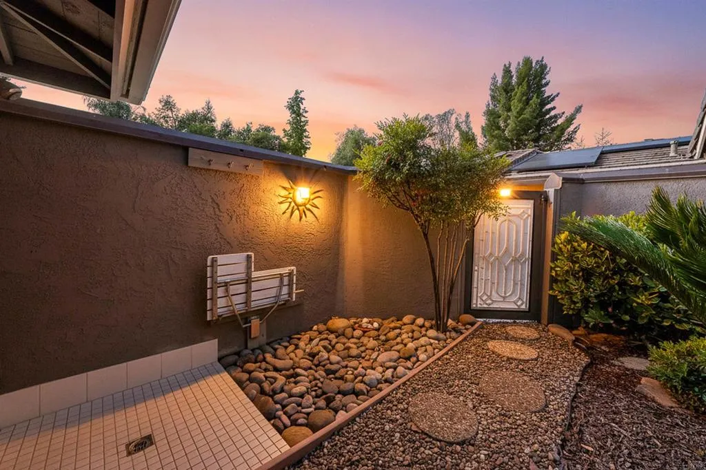 https://cdn.realtyfeed.com/cdn/127/306752571/4338f2f08b0423dc7f98d5ac28a98d10.webp