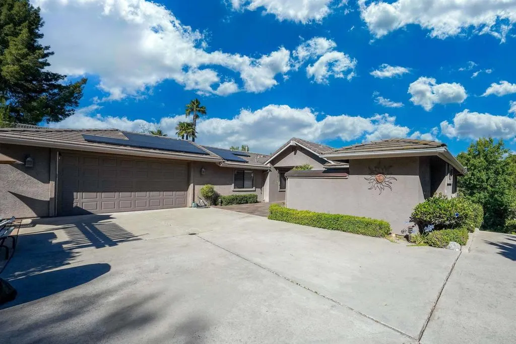https://cdn.realtyfeed.com/cdn/127/306752571/b0cd818936585f15b0210b05144bdb45.webp