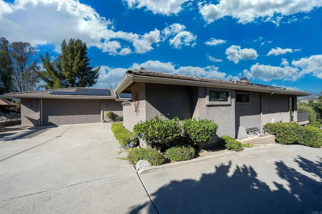 https://cdn.realtyfeed.com/cdn/127/306752571/cb80227e15598ba22917fb4bd37eb6c2.webp