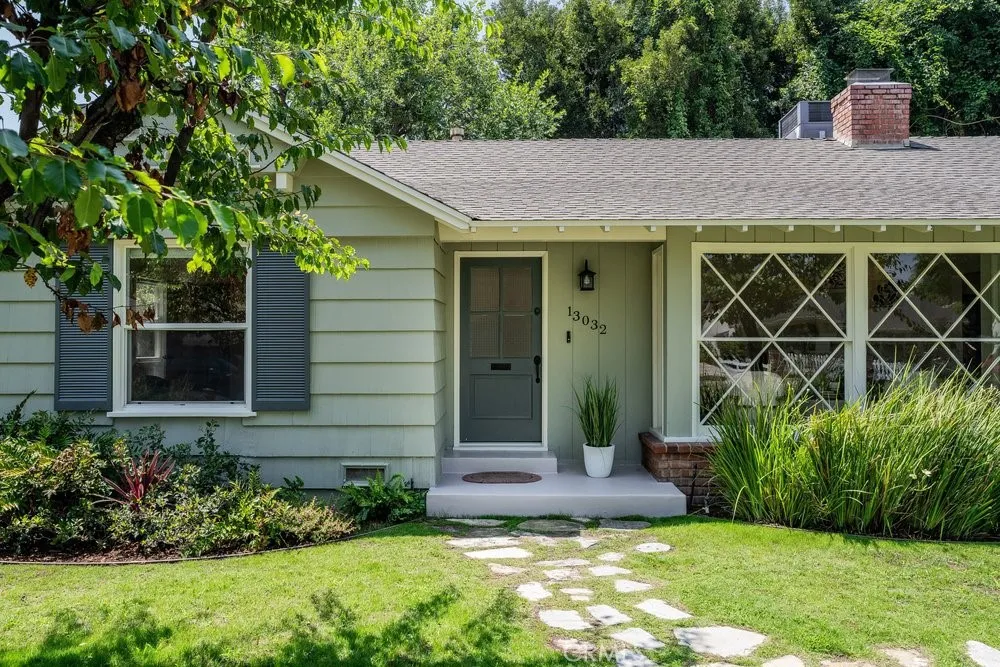 13032 Hesby, Sherman Oaks, CA 91423 - Photo 2 of 33, Sherman Oaks, CA