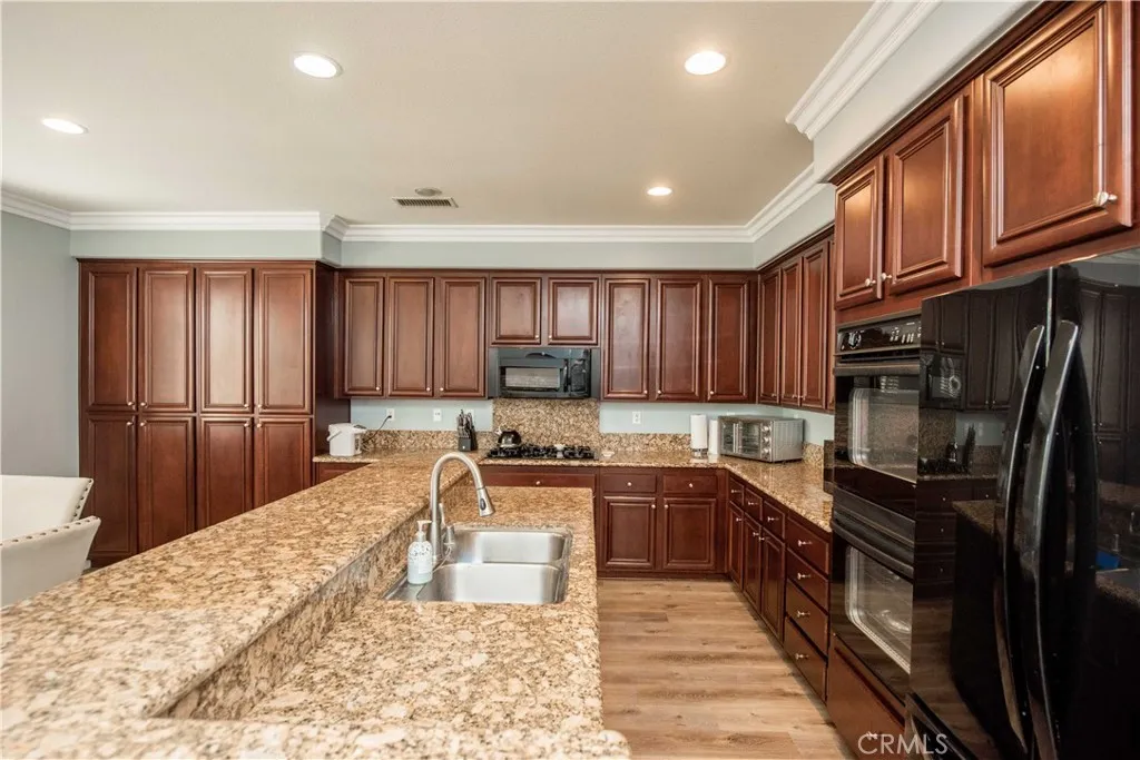 2815 Douglas Way, Corona, CA 92882 - Photo 4 of 40, Corona, CA
