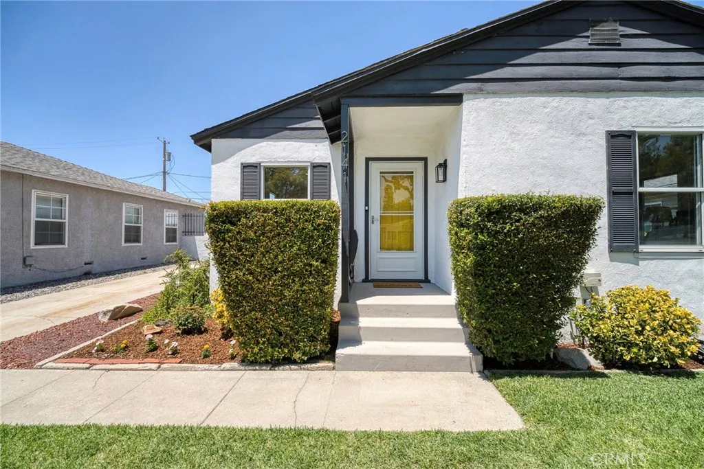 2141 N Evergreen Street, Burbank, CA 91505 - Photo 4 of 53, Burbank, CA
