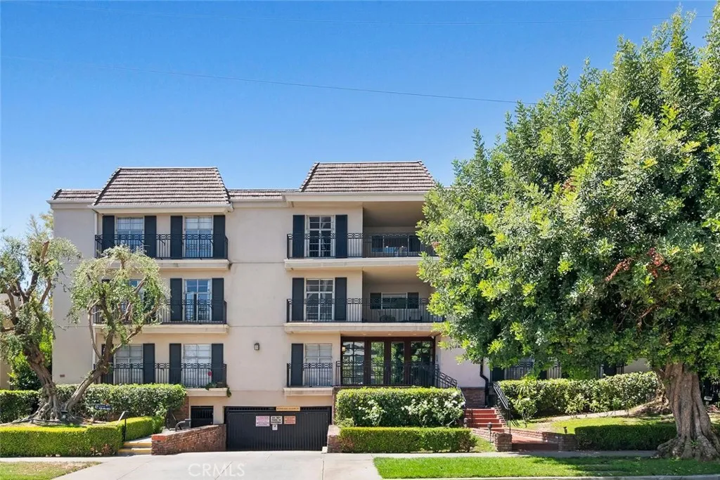 15248 Dickens Street Unit 102, Sherman Oaks, CA 91403 - Photo 2 of 36, Sherman Oaks, CA