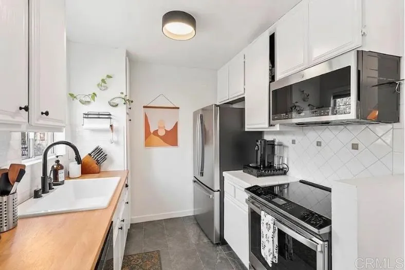 https://cdn.realtyfeed.com/cdn/127/306752586/6aa1907eb684ead0ca6bde5ff8ee60b7.webp