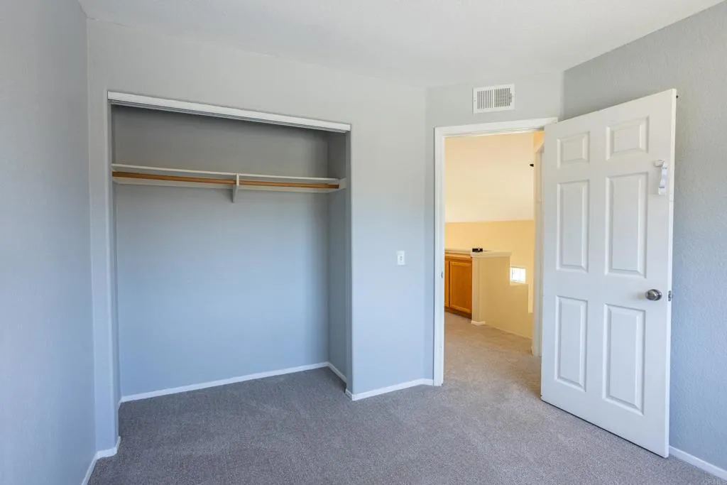 https://cdn.realtyfeed.com/cdn/127/306752589/084071635050d1ef148541c1f85ae3c5.webp