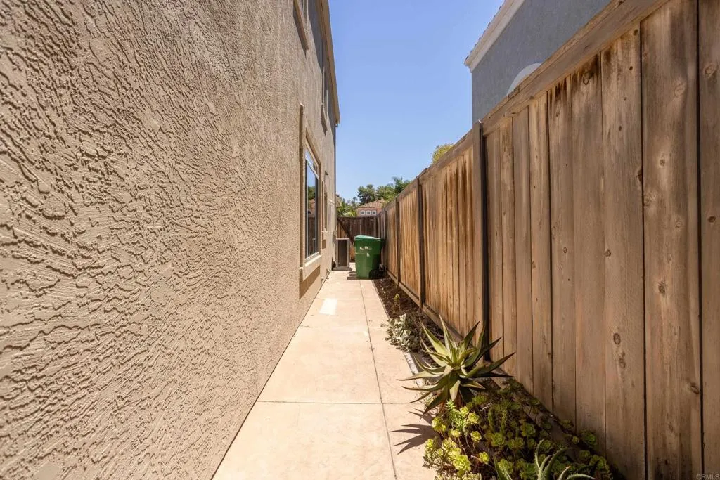 https://cdn.realtyfeed.com/cdn/127/306752589/171c54a22ca9d88a56be1642a21814af.webp