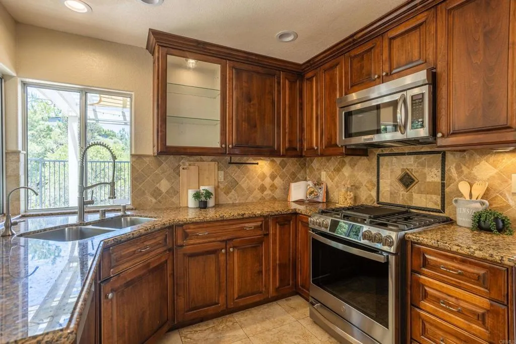 https://cdn.realtyfeed.com/cdn/127/306752589/99f18481d1c92d0e2783145e4c62ae28.webp